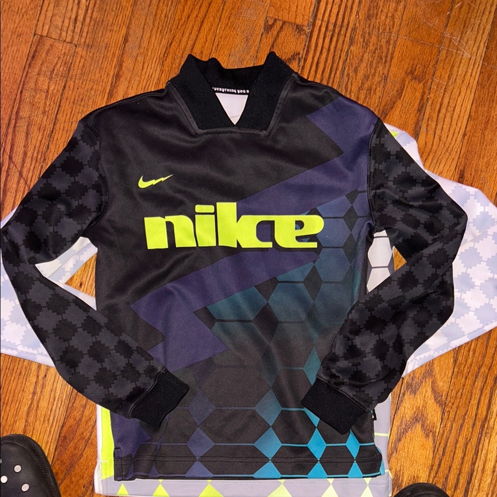 Nike Black and Neon Yellow Patterned Long Sleeve